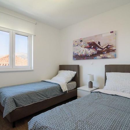 טרוגיר Luxury Apartman Ivana מראה חיצוני תמונה