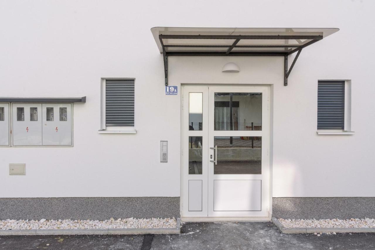 טרוגיר Luxury Apartman Ivana מראה חיצוני תמונה