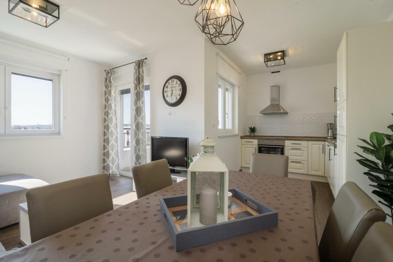 טרוגיר Luxury Apartman Ivana מראה חיצוני תמונה